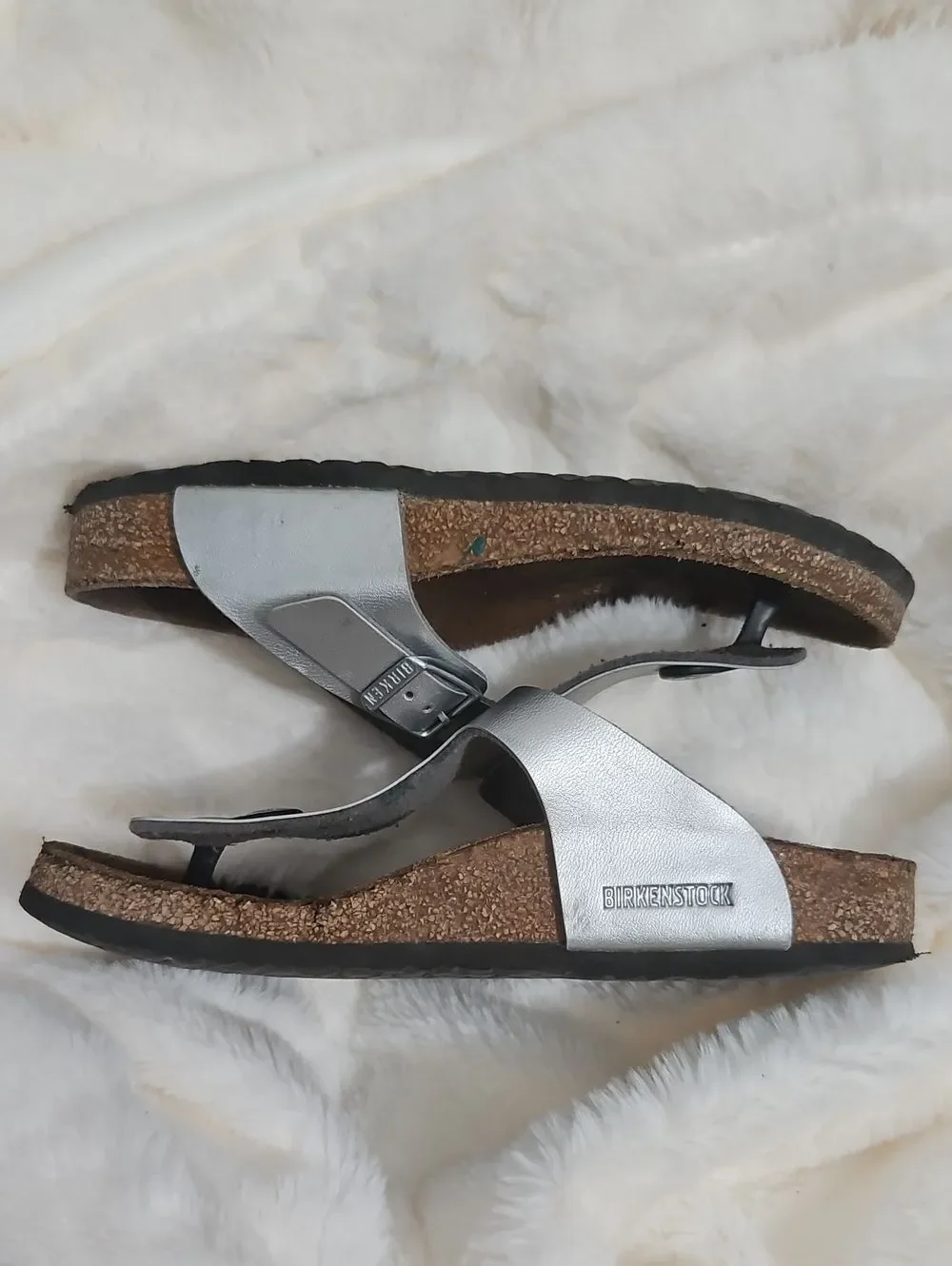 Birkenstock Gizeh Silver Metallic Thong Sandals – Kids Size 33